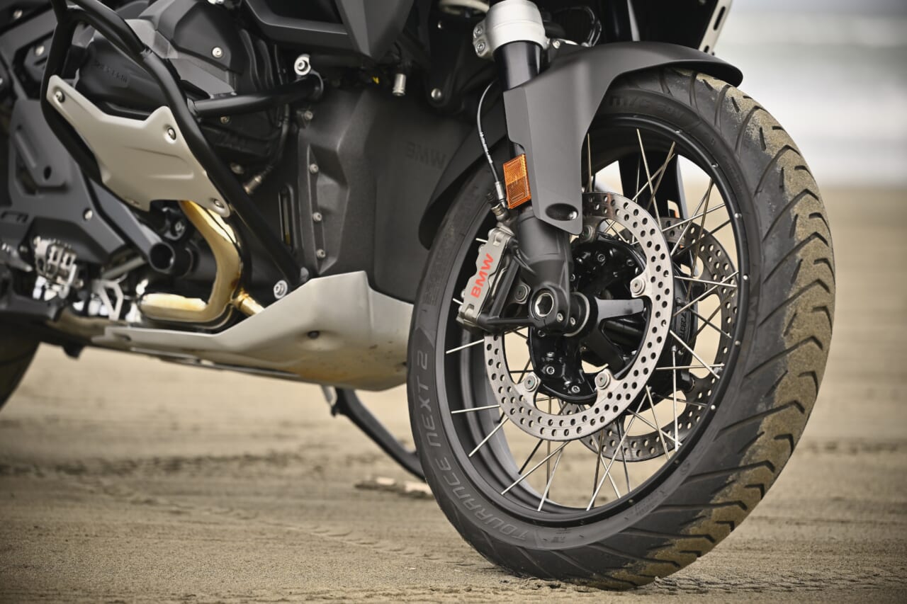 BMW R1300 GS Adventure Touring ASA|【オートマ仕様のASA&レーダー装備がロングツーリングの概念を一変させる!】BMW R1300 GS Adventure Touring ASA試乗レポート