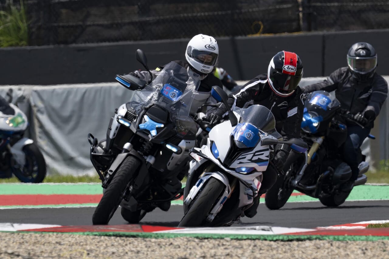 鈴鹿サーキットを舞台に開催される大人気走行会、ミツオカサーキットエクスペリエンス