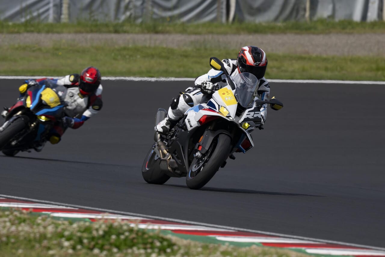 サーキットエクスペリエンス｜BMW｜鈴鹿サーキット｜S1000RR｜鈴鹿サーキットを舞台に開催される大人気走行会、ミツオカサーキットエクスペリエンス