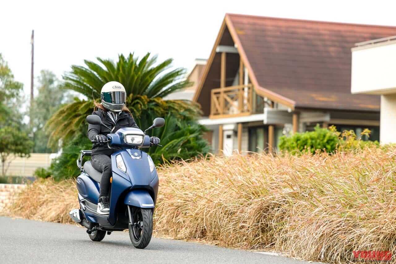「え、これがあのアドレス!?」V100やV125を知る人が現行モデルに乗ると、あまりの激変ぶりに驚く理由【全日本レーサー・岡崎静夏がガチ試乗】
