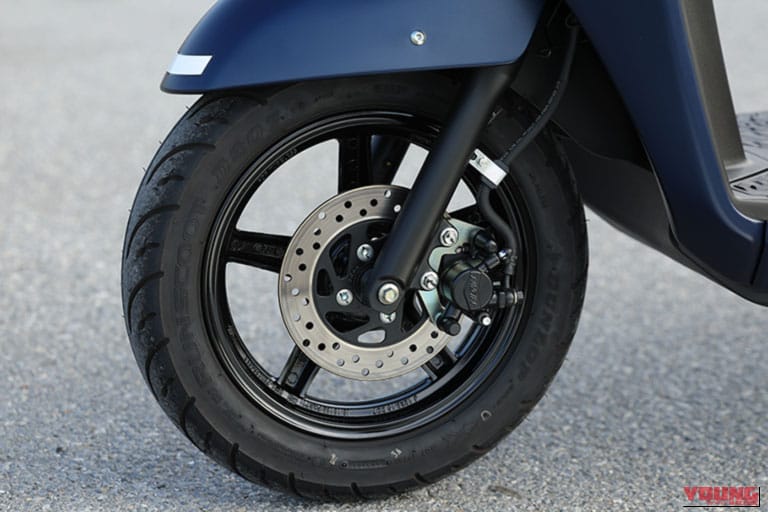 SUZUKI ADDRESS 125｜「え、これがあのアドレス！？」V100やV125を知る人が現行モデルに乗ると、あまりの激変ぶりに驚く理由【全日本レーサー・岡崎静夏がガチ試乗】