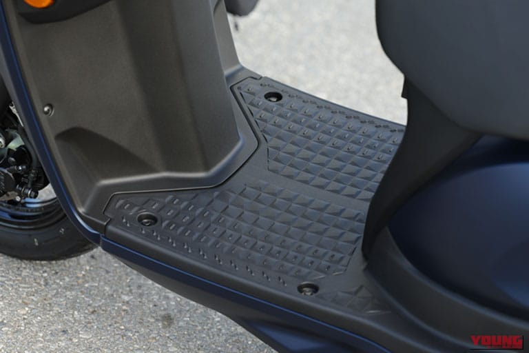 SUZUKI ADDRESS 125｜「え、これがあのアドレス！？」V100やV125を知る人が現行モデルに乗ると、あまりの激変ぶりに驚く理由【全日本レーサー・岡崎静夏がガチ試乗】