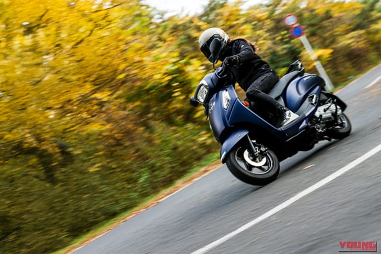 SUZUKI ADDRESS 125|「え、これがあのアドレス!?」V100やV125を知る人が現行モデルに乗ると、あまりの激変ぶりに驚く理由【全日本レーサー・岡崎静夏がガチ試乗】