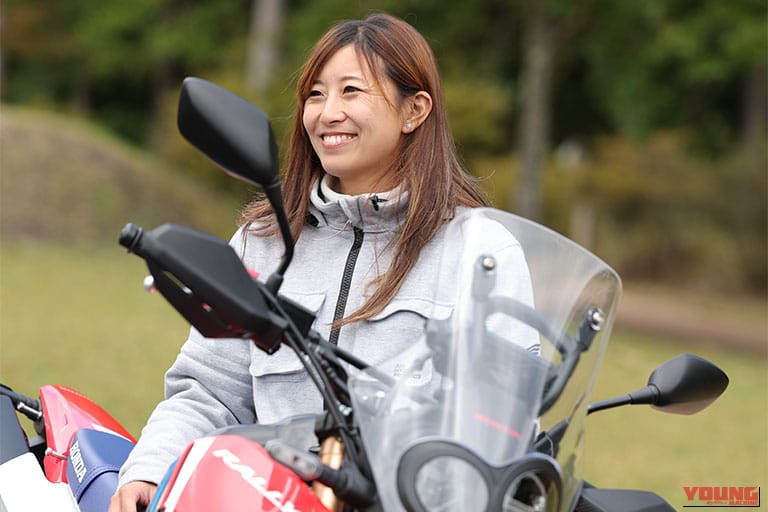 Honda CRF250 RALLY|「スズキってこんなに楽しかったの!?」岡崎静夏が驚いた2025年のベスト試乗3台!【ホンダとヤマハ、カワサキの違いも語る】
