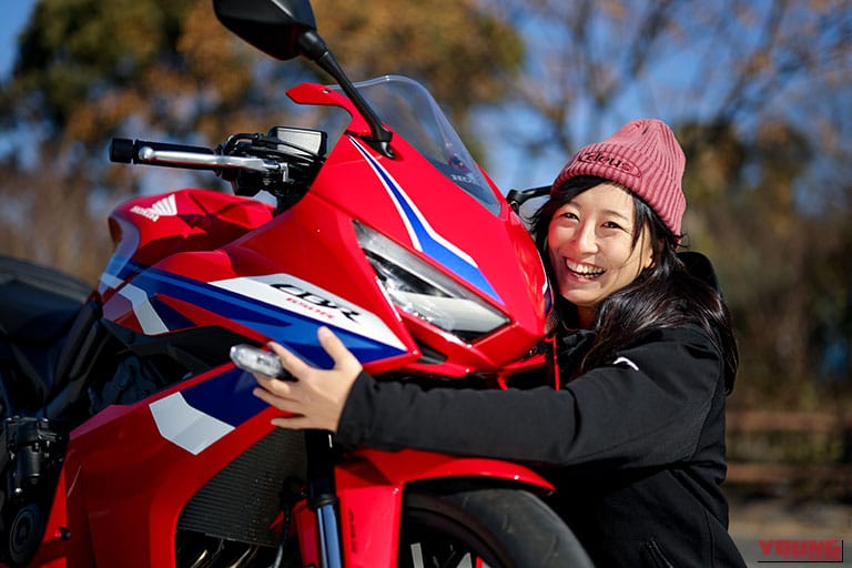 Honda CBR650R E-Clutch｜「スズキってこんなに楽しかったの!?」岡崎静夏が驚いた2025年のベスト試乗3台！【ホンダとヤマハ、カワサキの違いも語る】