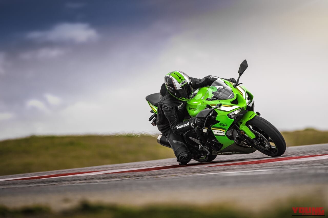 KAWASAKI ZX-6R|カワサキとAraiが共演。航空宇宙技術を用い、剛性と軽量化を極めた特別仕様カーボンヘルメットのプレゼントキャンペーン実施中!