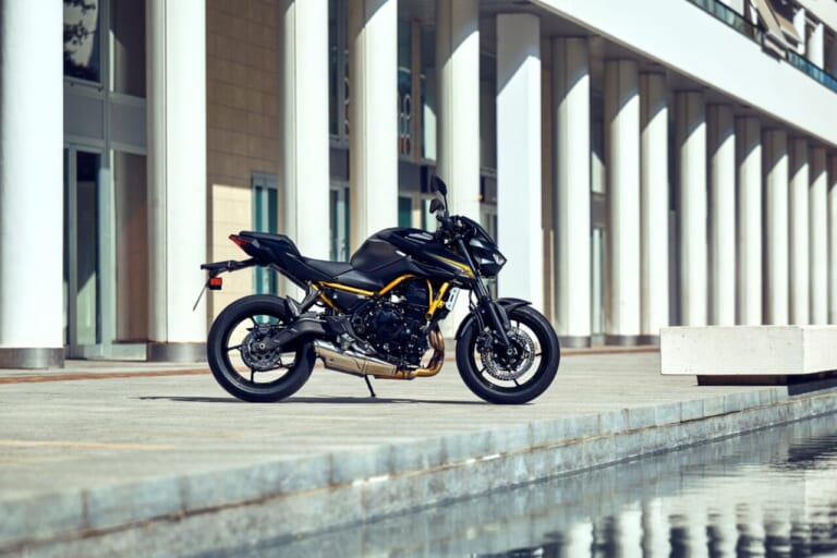 KAWASAKI Z650 S|足つき抜群で68PS! 190kgの軽さとワイドボディが融合し、先進ナビメーターと安心のトラコンを備えたカワサキ新型「Z650 S」が7月に発売