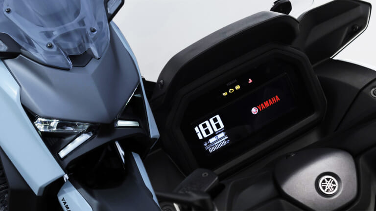 迷わない、疲れない、そして美しい。250ccクラススクーターの頂点を揺るがすヤマハXMAX 2026年モデルが登場