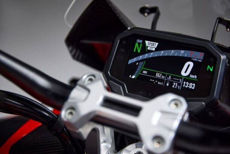 bimota TESI H2 TERA｜フロントフォークなし・究極のハブステア×200馬力! アドベンチャーの常識を激変させる、スーパーチャージャー搭載のビモータ新型「TESI H2 TERA」が日本上陸