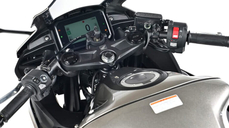 ガチなレース仕様じゃないから楽しい。30年ぶりの4気筒フルカウル! ホンダ新型「CBR400R FOUR」コンセプトの知っておきたい3つの魅力