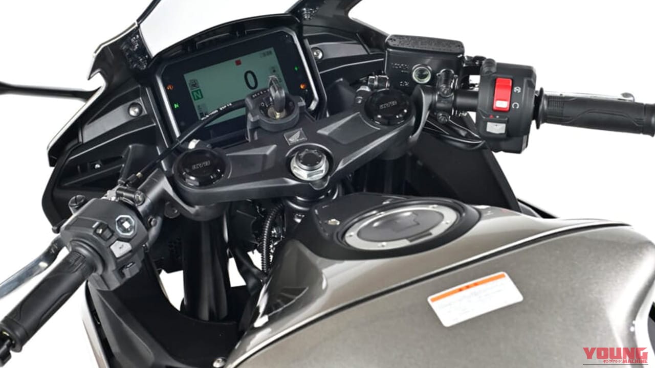 ガチなレース仕様じゃないから楽しい。30年ぶりの4気筒フルカウル! ホンダ新型「CBR400R FOUR」コンセプトの知っておきたい3つの魅力