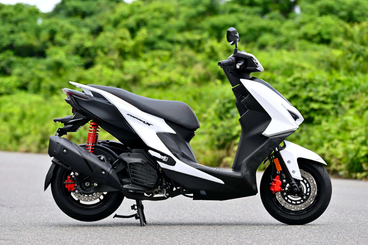 シグナスX｜【コーナリングが別次元に良くなった！】ヤマハ シグナスX2026年モデル試乗レポート