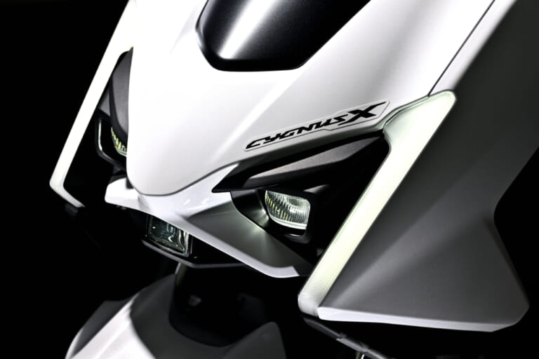 シグナスX|【コーナリングが別次元に良くなった!】ヤマハ シグナスX2026年モデル試乗レポート