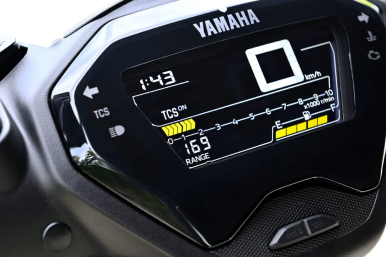 シグナスX|【コーナリングが別次元に良くなった!】ヤマハ シグナスX2026年モデル試乗レポート