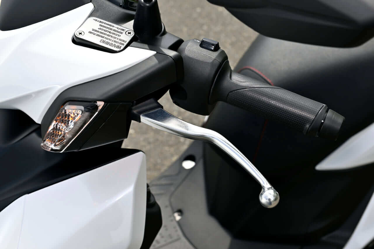 シグナスX|【コーナリングが別次元に良くなった!】ヤマハ シグナスX2026年モデル試乗レポート