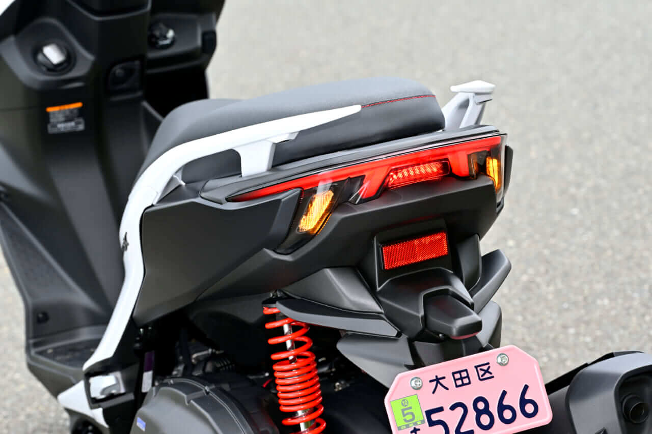シグナスX|【コーナリングが別次元に良くなった!】ヤマハ シグナスX2026年モデル試乗レポート