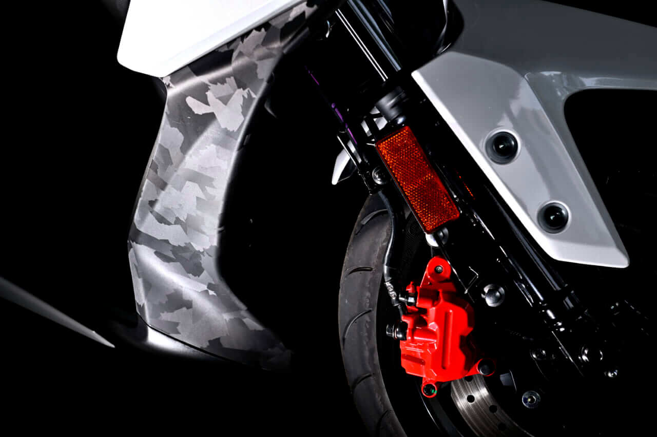 シグナスX|【コーナリングが別次元に良くなった!】ヤマハ シグナスX2026年モデル試乗レポート