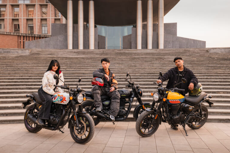 ROYAL ENFIELD HUNTER 350|星座とボリウッドのアートを纏う、ストリートに映えるポップな新色。ロイヤルエンフィールド「ハンター350」2026年モデルに追加カラー2種が登場