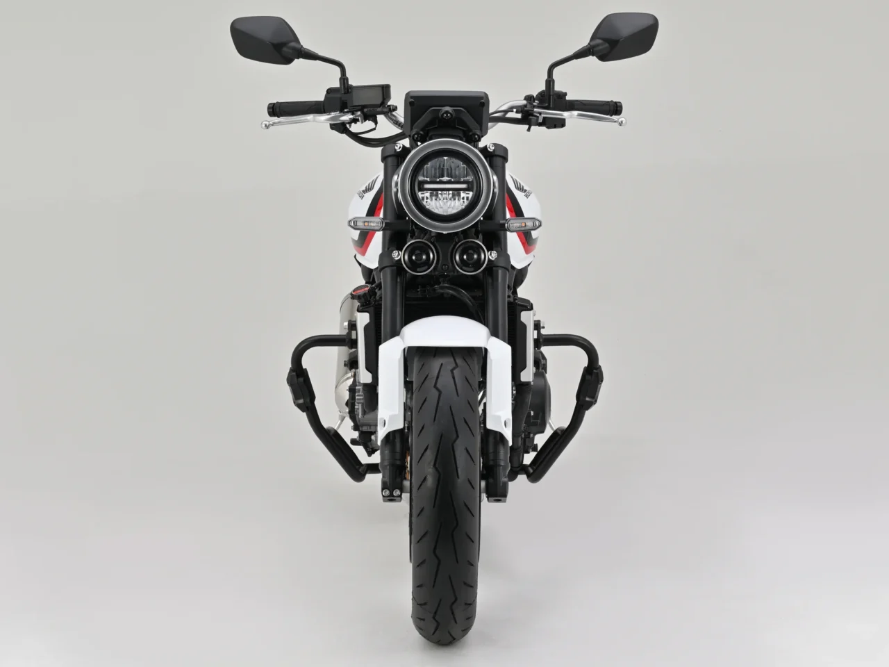 CB400_パイプエンジンガード|Eクラッチ搭載で大注目の’26 CB400SF E-Clutch/CBR400R FOUR E-Clutch! デイトナから早くも走りと日常を激変させる定番&必須カスタムパーツが一挙登場!