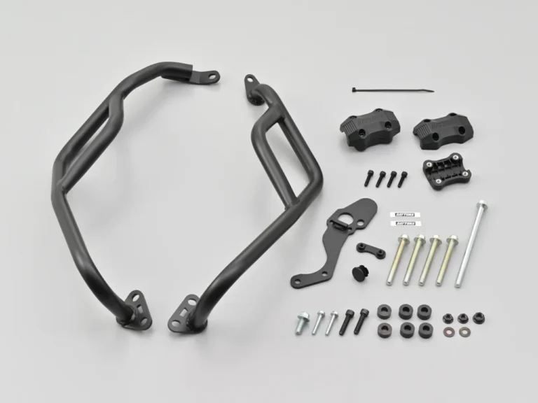 CB400_パイプエンジンガード|Eクラッチ搭載で大注目の’26 CB400SF E-Clutch/CBR400R FOUR E-Clutch! デイトナから早くも走りと日常を激変させる定番&必須カスタムパーツが一挙登場!
