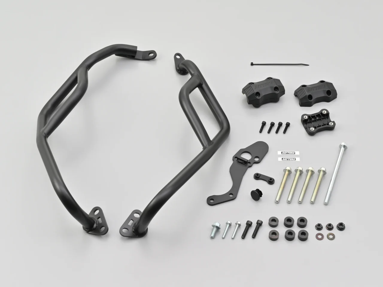 CB400_パイプエンジンガード|Eクラッチ搭載で大注目の’26 CB400SF E-Clutch/CBR400R FOUR E-Clutch! デイトナから早くも走りと日常を激変させる定番&必須カスタムパーツが一挙登場!