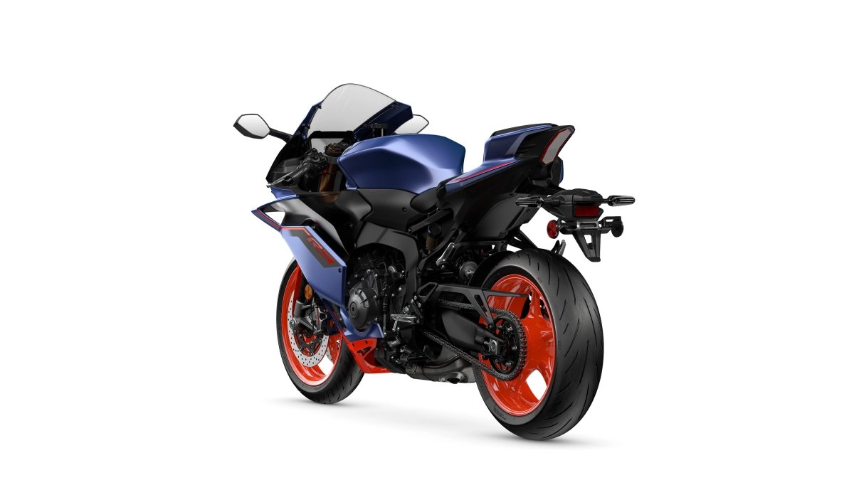 |最軽量フレームとブレンボの融合。斬新な新色ブルー×レッドが加わったヤマハ「YZF-R9」2027年モデルが北米で登場