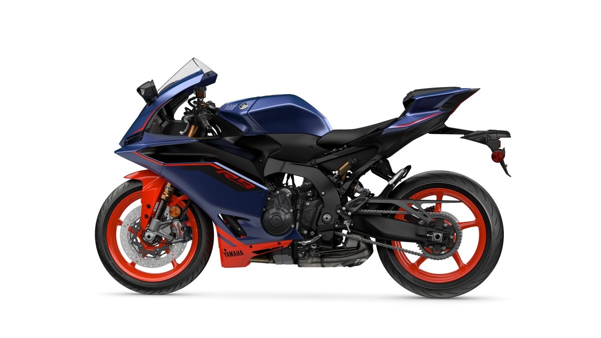 Yamaha YZF-R9|最軽量フレームとブレンボの融合。斬新な新色ブルー×レッドが加わったヤマハ「YZF-R9」2027年モデルが北米で登場