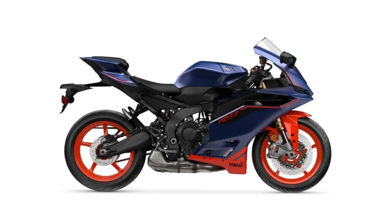Yamaha YZF-R9|最軽量フレームとブレンボの融合。斬新な新色ブルー×レッドが加わったヤマハ「YZF-R9」2027年モデルが北米で登場