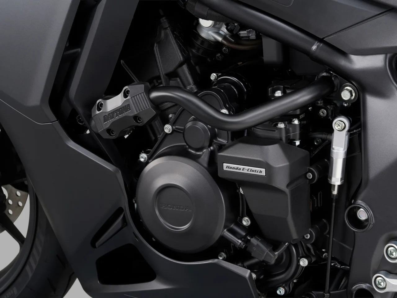 デイトナ_CBR400R FOUR E-Clutch用カスタムパーツ|話題の4気筒×Eクラッチ機に早くも即戦力パーツ登場! CBR400R FOUR E-Clutch(’26)用カスタムパーツ一挙紹介