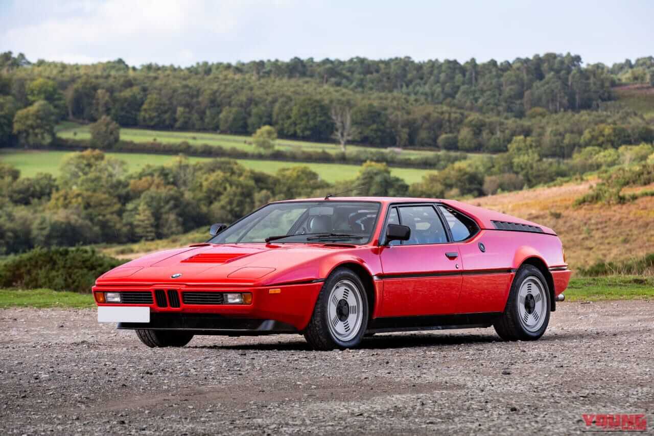 1980年 BMW M1 レッド｜BMWの黒歴史「鳴かず飛ばずだった46年前の名車」倒産寸前のランボとコラボ開発のはずが…途中でブチ切れ提携解消。個性的なデザインが印象的なモデルを紹介