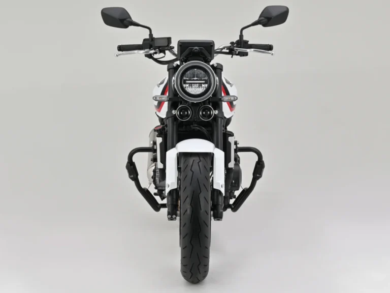 CB400_パイプエンジンガード|Eクラッチ搭載で大注目の’26 CB400SF E-Clutch/CBR400R FOUR E-Clutch! デイトナから早くも走りと日常を激変させる定番&必須カスタムパーツが一挙登場!