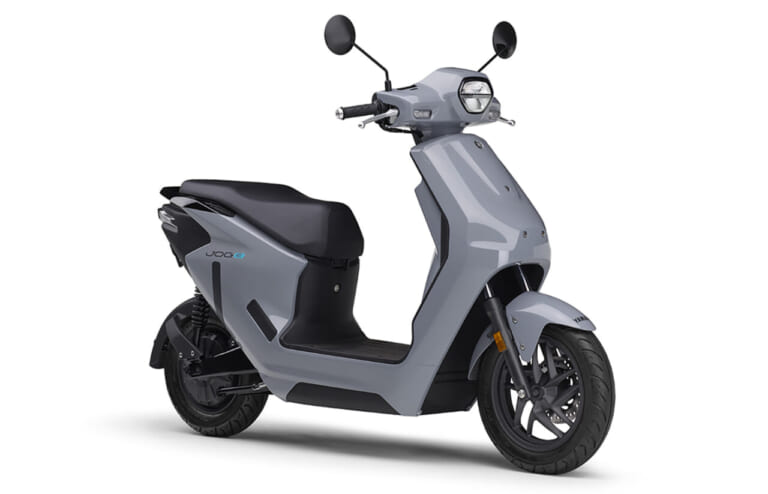 YAMAHA JOG E｜車両単体なら約16万円！ 伝統のデザインに最新の頭脳と航続距離53kmで日常をカバーする、ヤマハの原付一種EVスクーターが全国発売【JOG E】
