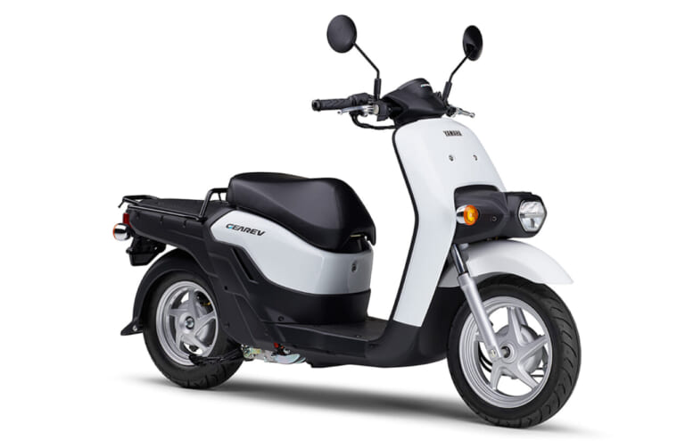 YAMAHA GEAREV｜後進アシスト機能が神すぎる。荷物満載でもグイグイ坂道を登る、ヤマハの原付一種EV「ギアレヴ」「ニュース ギアレヴ」が7月17日発売