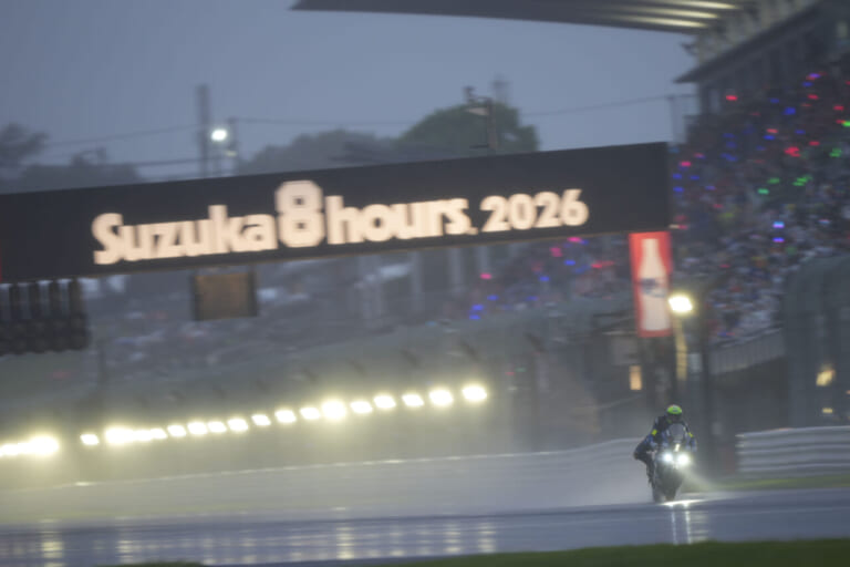 ヤマハ_2026鈴鹿8時間耐久レース｜雨の鈴鹿、2年連続の“あと一歩”！ YFRTは高橋巧を追い詰めるも無念の赤旗幕切れ。YARTは冷静な走りで4位、王座連覇へ前進！