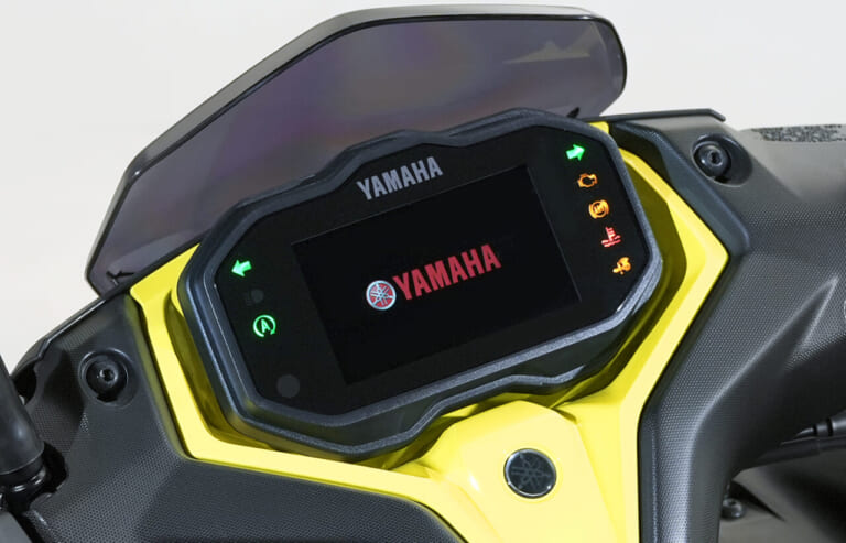YAMAHA AEROX ABS｜シフトダウンできるオートマ!? スクーターの皮を被ったスーパースポーツが電子制御CVTを引っ提げヤマハから登場【アエロックスABS】