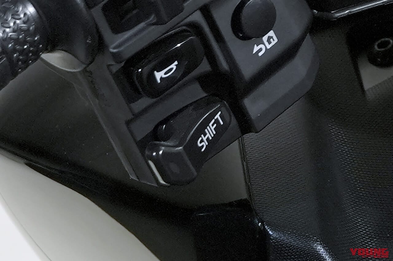 |シフトダウンできるオートマ!? スクーターの皮を被ったスーパースポーツが電子制御CVTを引っ提げヤマハから登場【アエロックスABS】