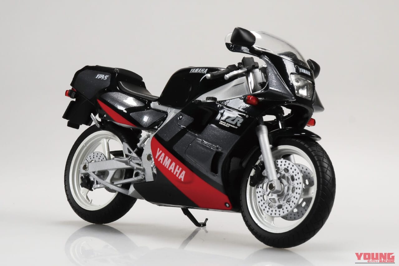 青島文化教材社 1/12 完成品バイク Yamaha TZR250 '89|【サンマ復活】Vツイン全盛期に挑んだ伝説の「後方排気」。アオシマ製1/12スケールTZR250を手にする悦び
