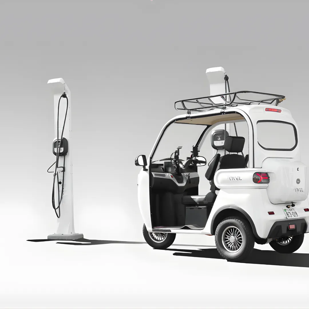 VIVEL TRIKE(ビベル トライク)|【69万円〜】家庭用コンセントで手軽に充電。普通免許でOK、車検・車庫証明ナシ! お子さんの送迎に。街乗り最強の“3人乗りEV”が爆売れ中!