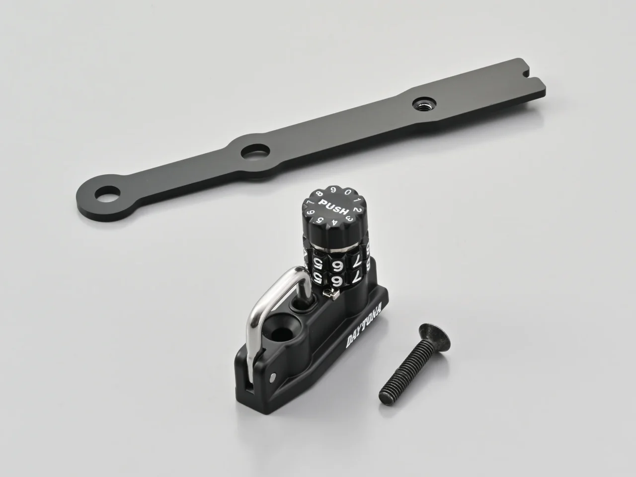 CB400_ヘルメットホルダー|Eクラッチ搭載で大注目の’26 CB400SF E-Clutch/CBR400R FOUR E-Clutch! デイトナから早くも走りと日常を激変させる定番&必須カスタムパーツが一挙登場!