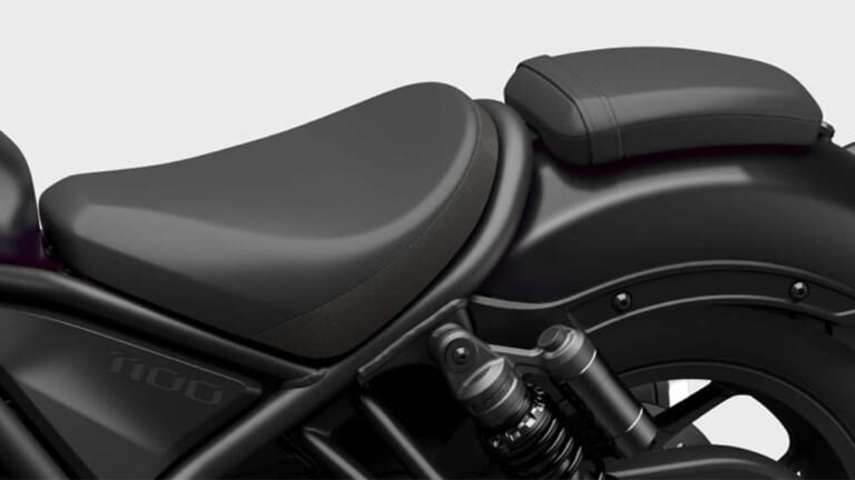 シート|ホンダ レブル1100シリーズ〈いま国内で買える新型バイクカタログ|大型二輪(1001cc以上)〉【2026最新版】