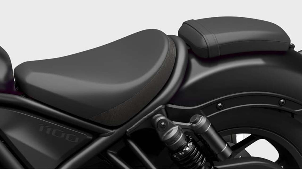 シート|ホンダ レブル1100シリーズ〈いま国内で買える新型バイクカタログ|大型二輪(1001cc以上)〉【2026最新版】