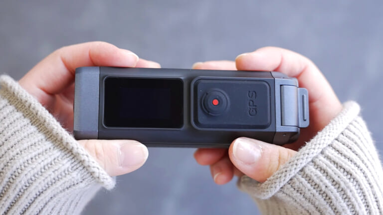 「これスゴい…」「デザインも秀逸」タッチ式ディスプレイ搭載の次世代機登場。手のひらサイズにあらゆる機能を凝縮！ 配線不要で取り付け簡単な「AKY-730Pro」を紹介