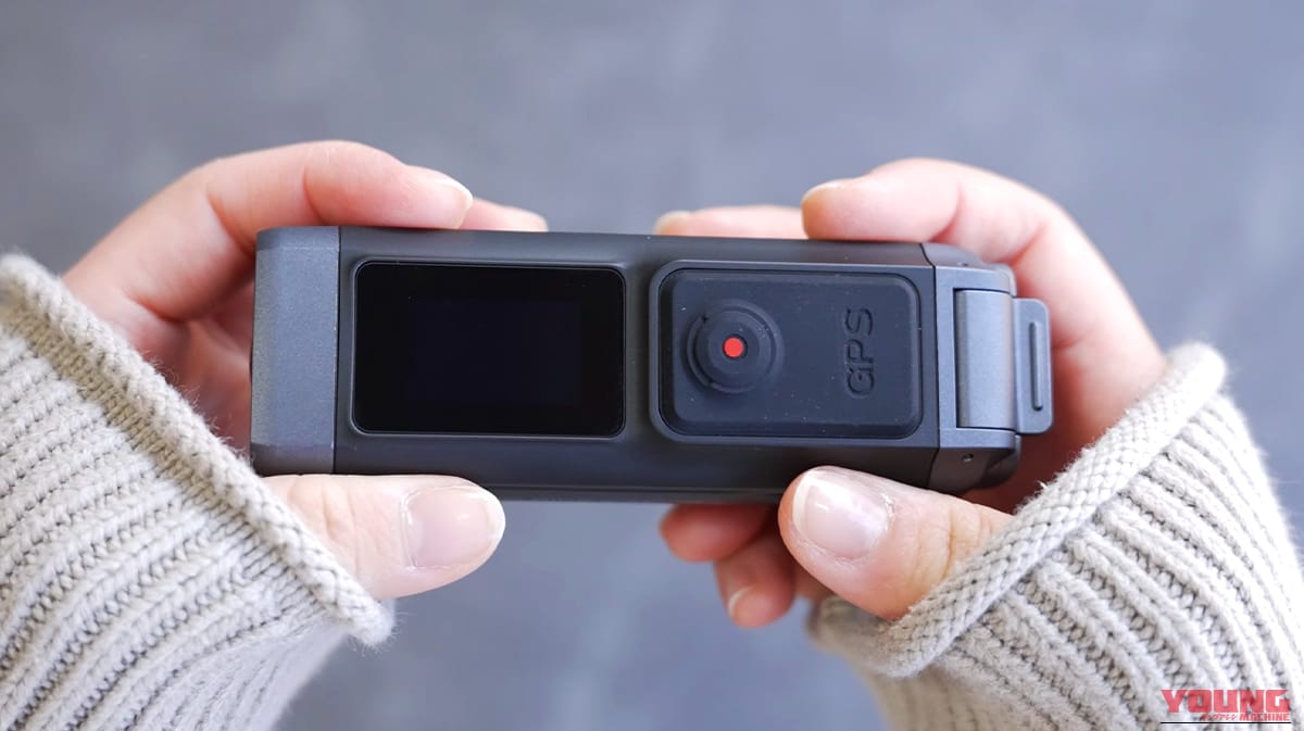 |「これスゴい…」「デザインも秀逸」タッチ式ディスプレイ搭載の次世代機登場。手のひらサイズにあらゆる機能を凝縮! 配線不要で取り付け簡単な「AKY-730Pro」を紹介