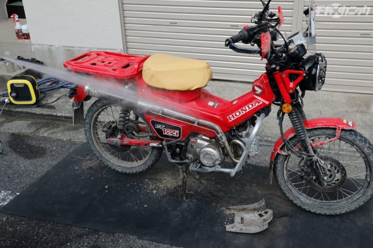 BAN-ZI|MUDMAX|CT125ハンターカブ|頑固な泥や油汚れを素材を傷めず一掃、希釈率を調整できる強アルカリ系洗浄剤