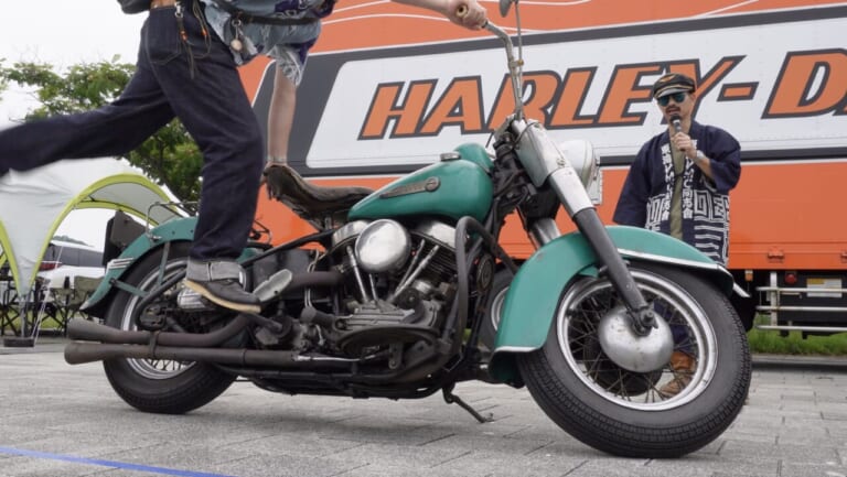 ハイドラグライド パンヘッド|【衝撃】まるで自転車! 114年前のバイクが動く〜歴代ハーレーのキックスタート&サウンドを完全収録!!