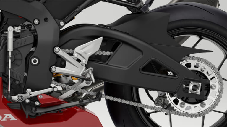 スイングアーム｜ホンダCBR1000RR-Rファイアーブレード/SP〈いま国内で買える新型バイクカタログ｜大型二輪(751-1000cc)〉【2026最新版】