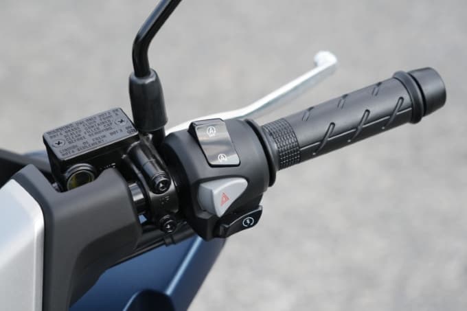 シュアラスターLOOPパワーショット_PCX編｜シュアラスターLOOPパワーショット「ザ・体感!!」ホンダ・PCX編