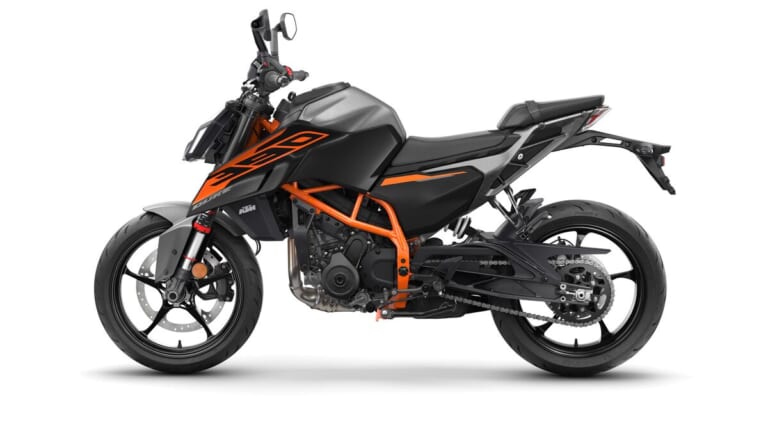 KTM 390 DUKE｜新開発キャリパーで制動力アップ。刺激的な走りがさらに研ぎ澄まされた、KTMの新型「390デューク」2026年モデルが82万9000円で登場
