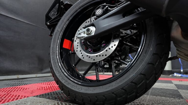 バイク足回り|洗車のプロ直伝!足まわり洗浄のコツ教えます