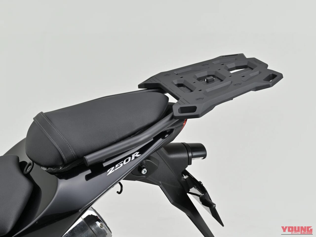 ｜デイトナから旅バイクの積載性を激変させる決定版キャリアが登場！ その名も「クロスリンクキャリア」！！